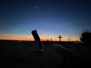 Telescopios preparados para la observación. 21/02/2026 por Rubén M.