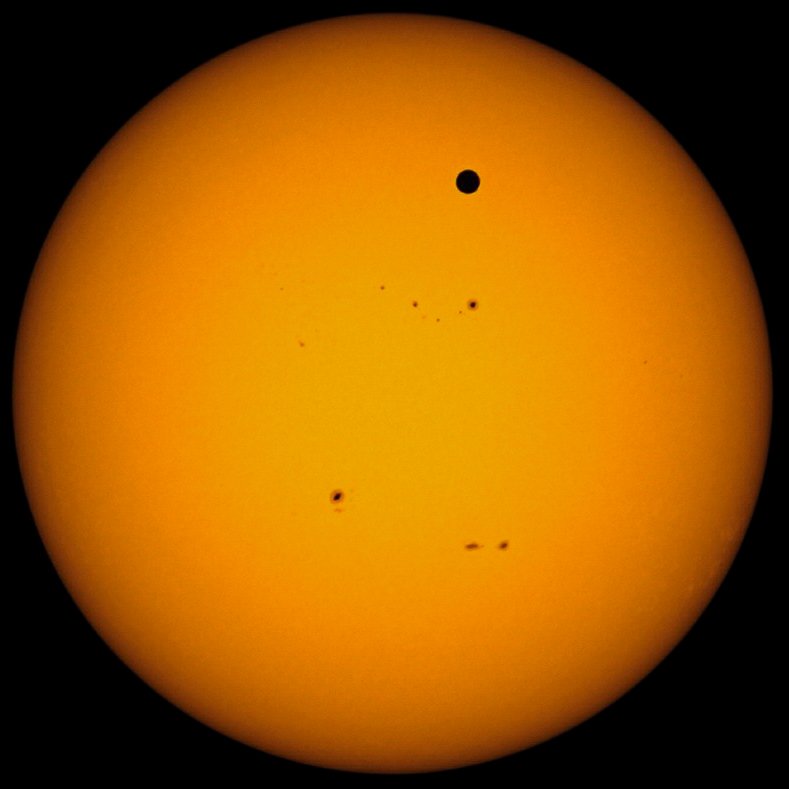 Tránsito de Venus Realizada por Óscar Martín Mesonero