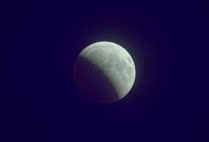 Eclipse luna 28 agosto 26