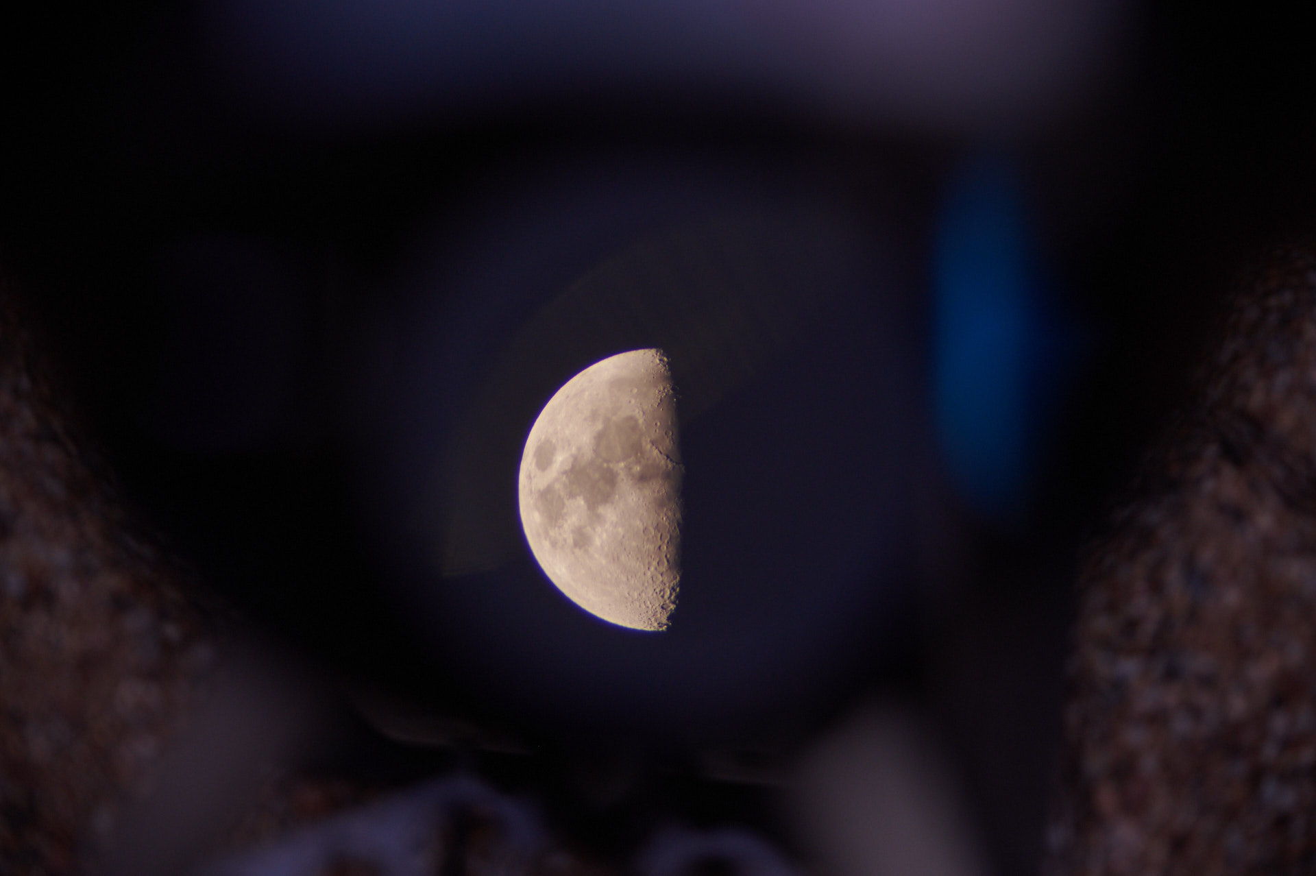Así se veía la luna a través del telescopio Efrén