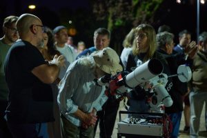 La pamela impide la entrada de luz parásita durante la observación