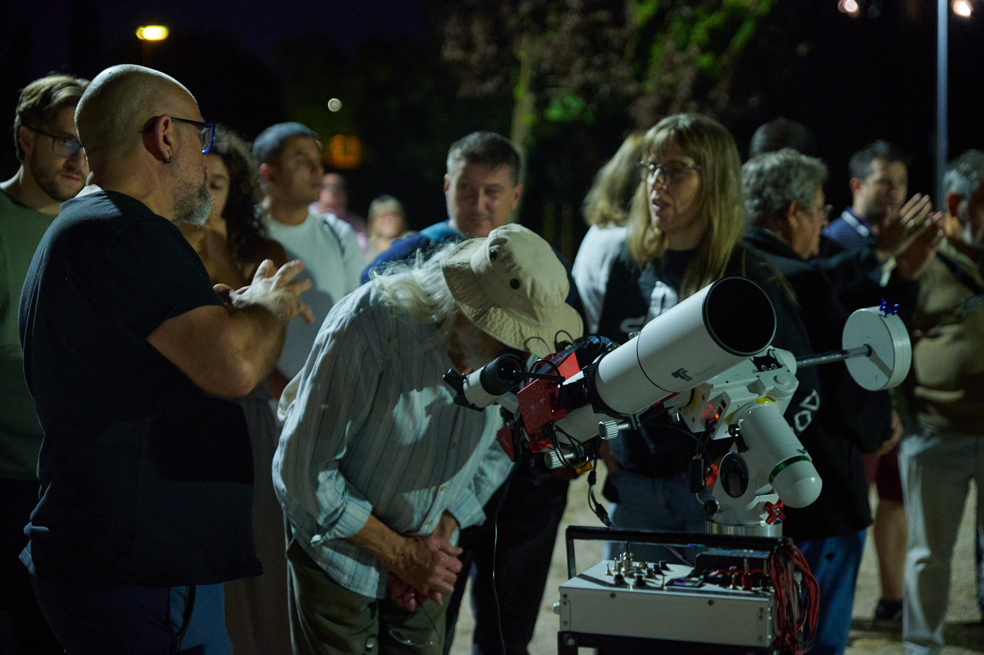 La pamela impide la entrada de luz parásita durante la observación